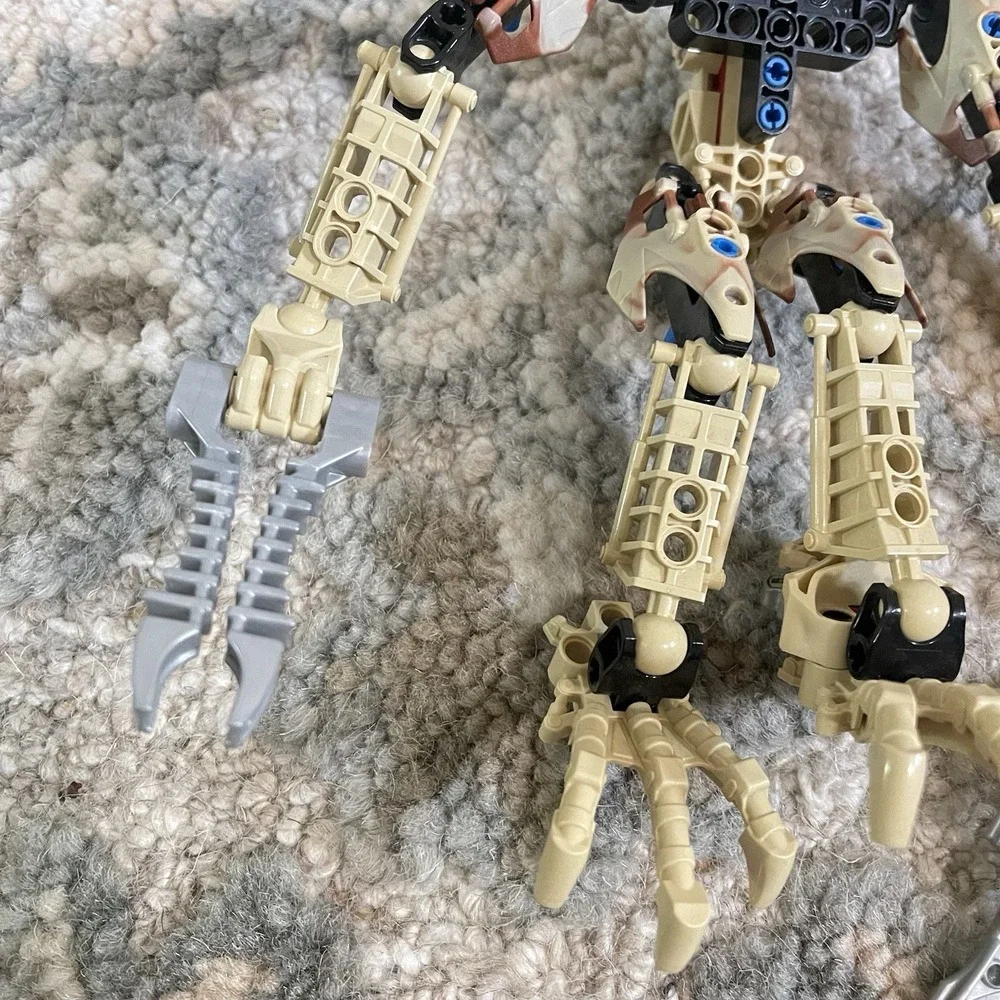 Lego 8983 Bionicle Vorox Glatorian 8